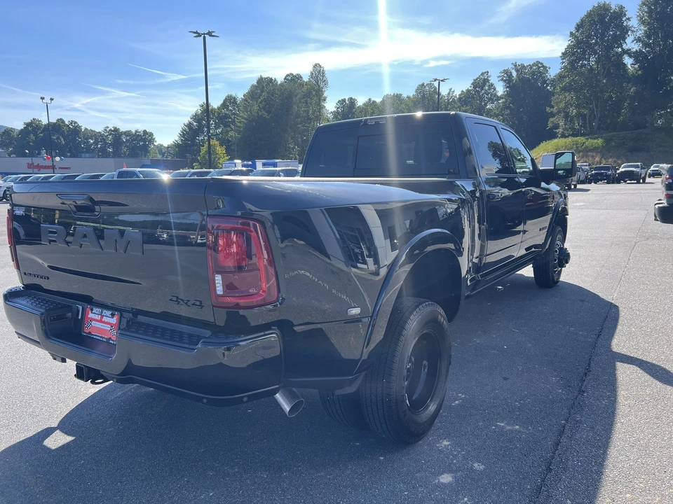 2025 Ram 3500 - Image 3 of 31