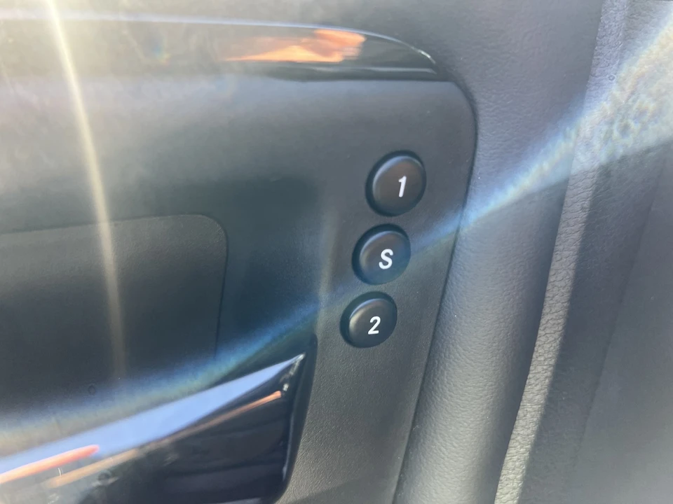 2025 Ram 3500 - Image 25 of 31