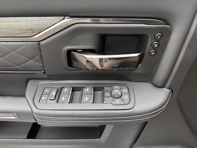 2025 Ram 3500 - Image 17 of 21