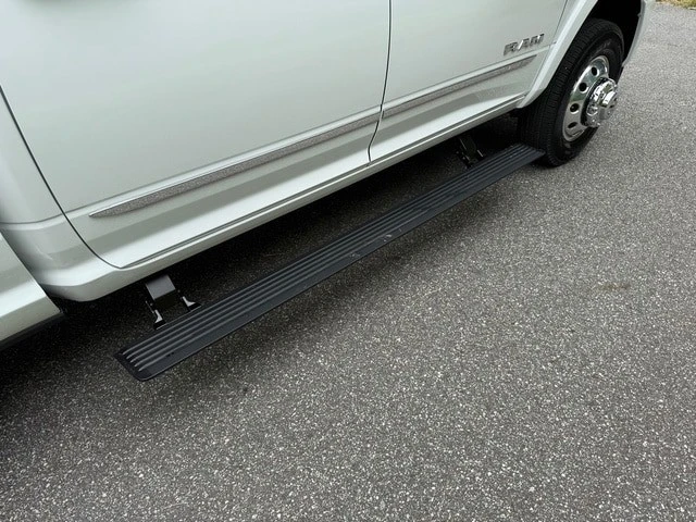2025 Ram 3500 - Image 8 of 21