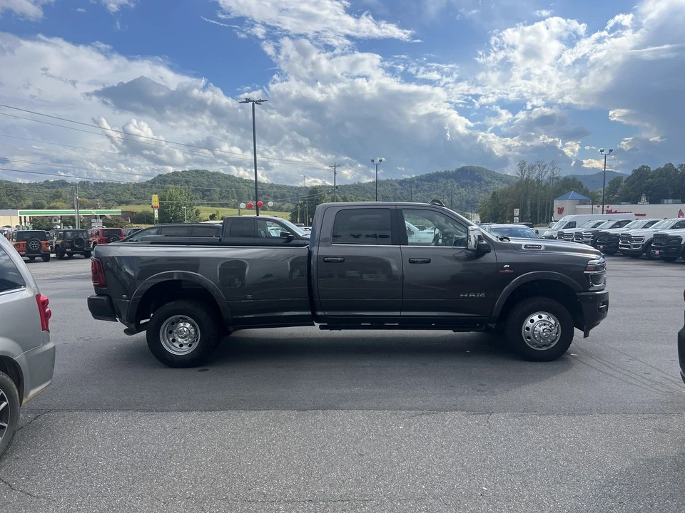 2025 Ram 3500 - Image 4 of 12