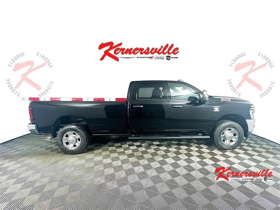 2025 Ram 3500 - Image 8 of 12