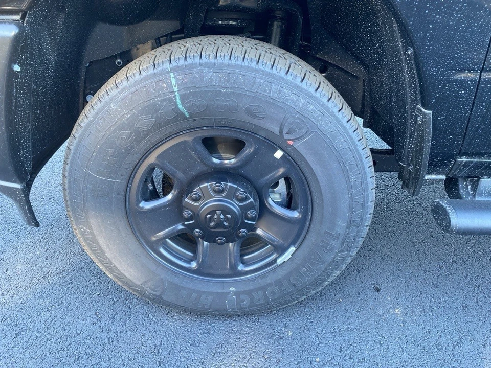 2025 Ram 3500 - Image 9 of 12