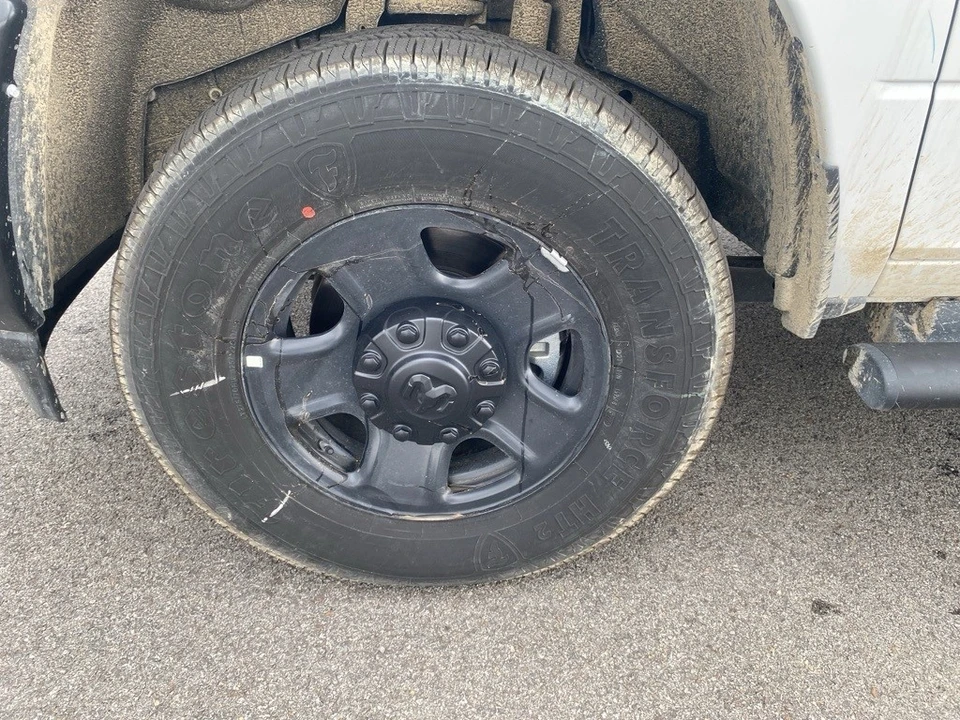2025 Ram 3500 - Image 9 of 12