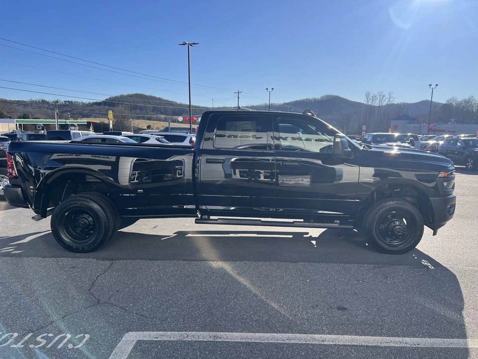 2025 Ram 3500 - Image 4 of 21