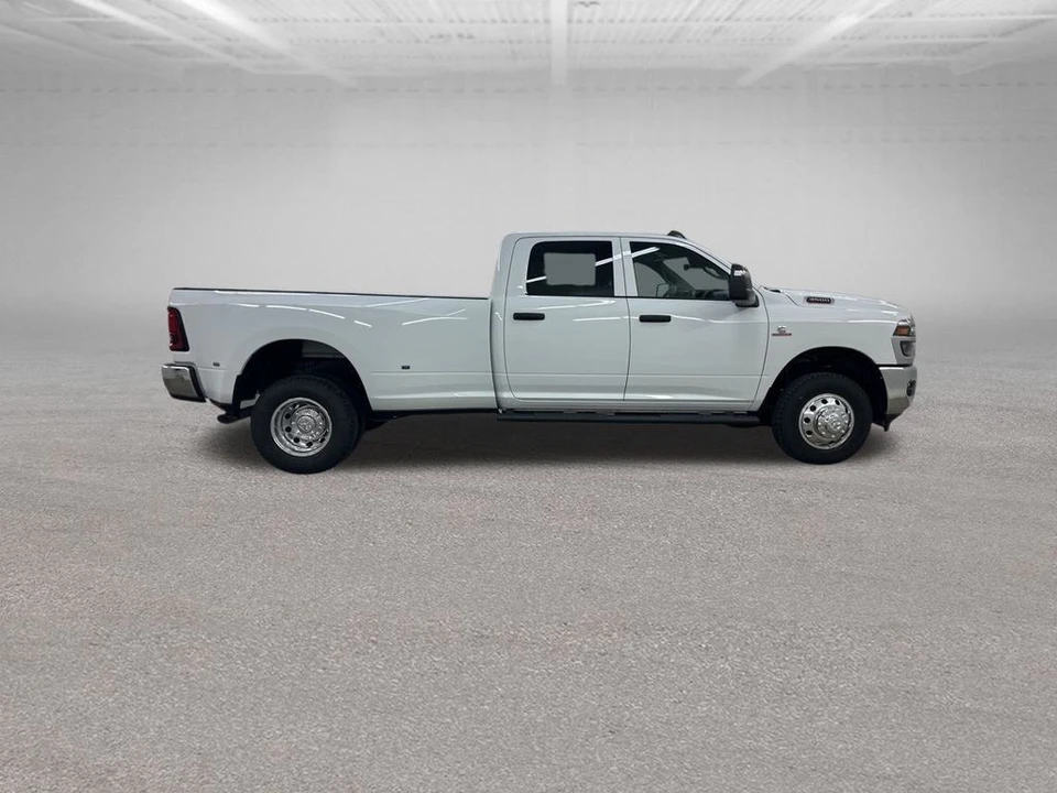 2025 Ram 3500 - Image 12 of 12