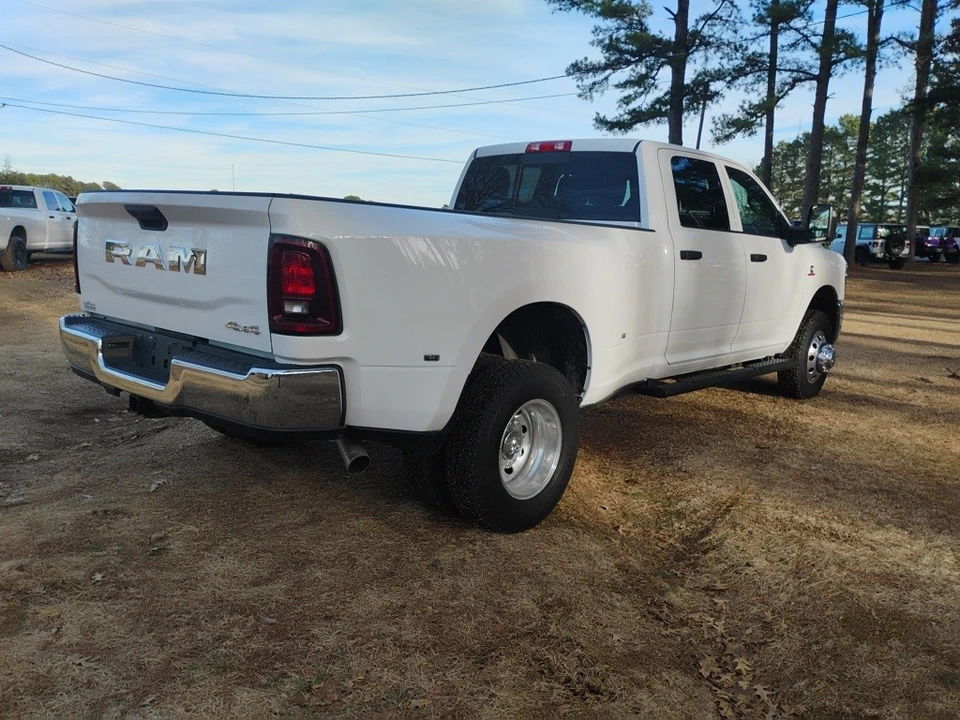 2025 Ram 3500 - Image 5 of 12