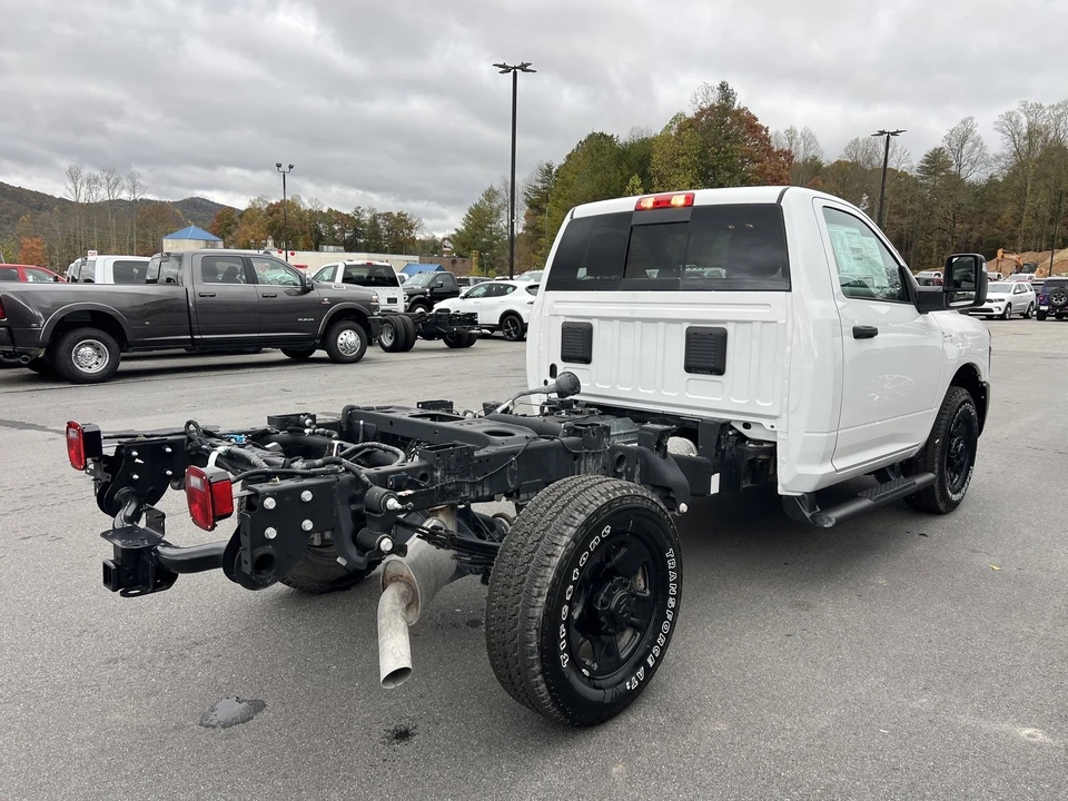 2025 Ram 3500 - Image 3 of 12