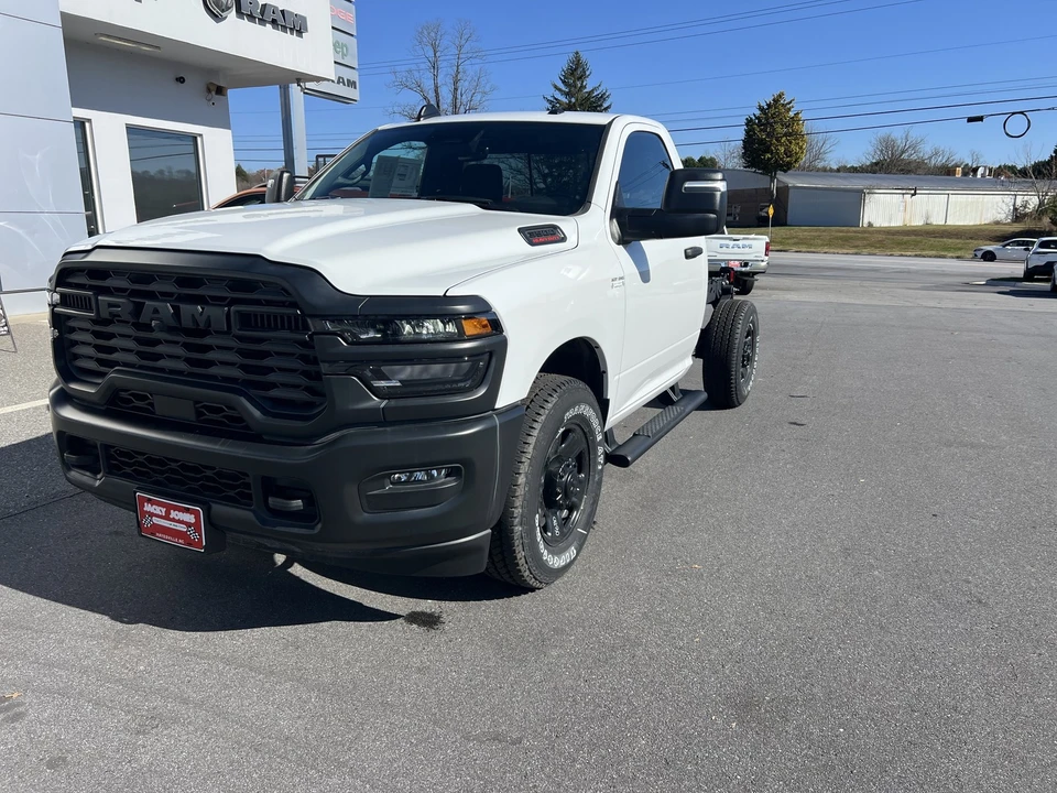 2025 Ram 3500 - Image 6 of 12