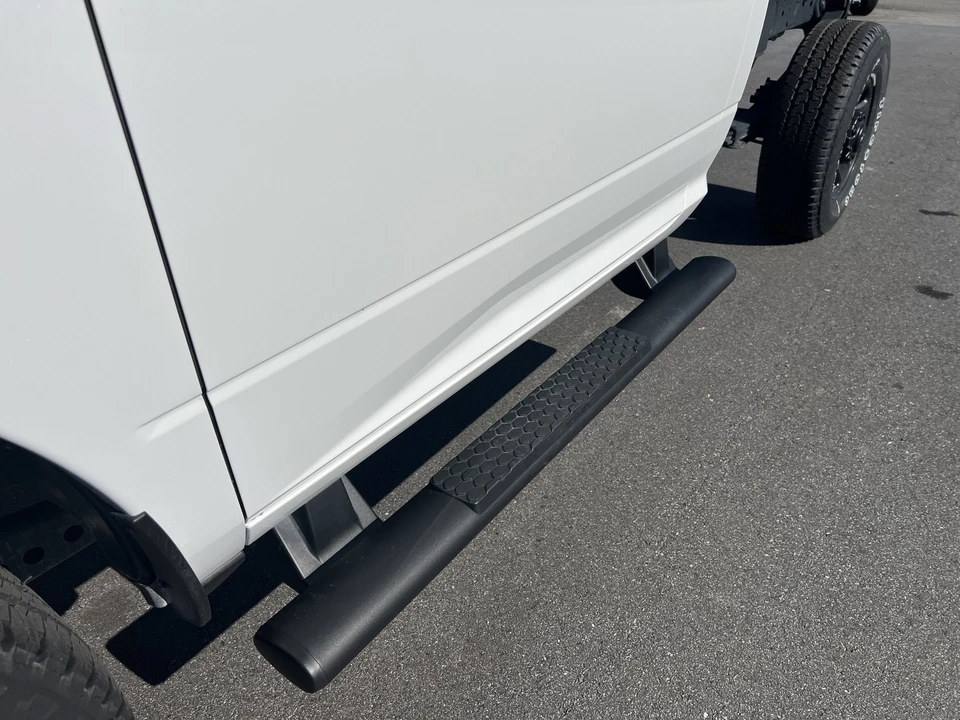 2025 Ram 3500 - Image 9 of 12