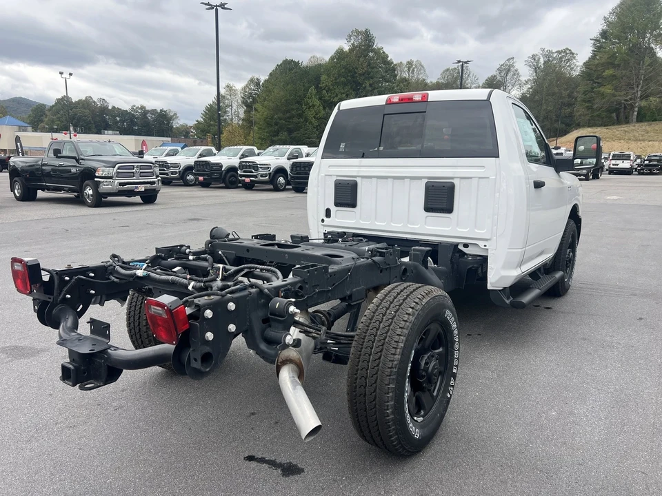 2025 Ram 3500 - Image 3 of 12