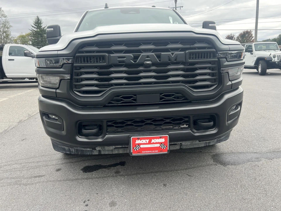 2025 Ram 3500 - Image 5 of 12