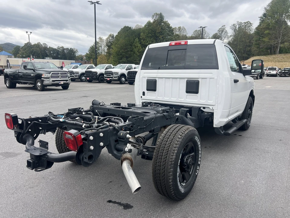 2025 Ram 3500 - Image 3 of 12