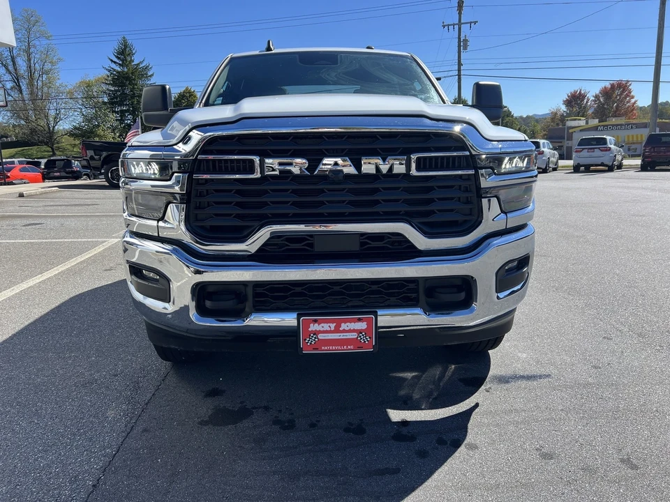 2025 Ram 3500 - Image 5 of 12