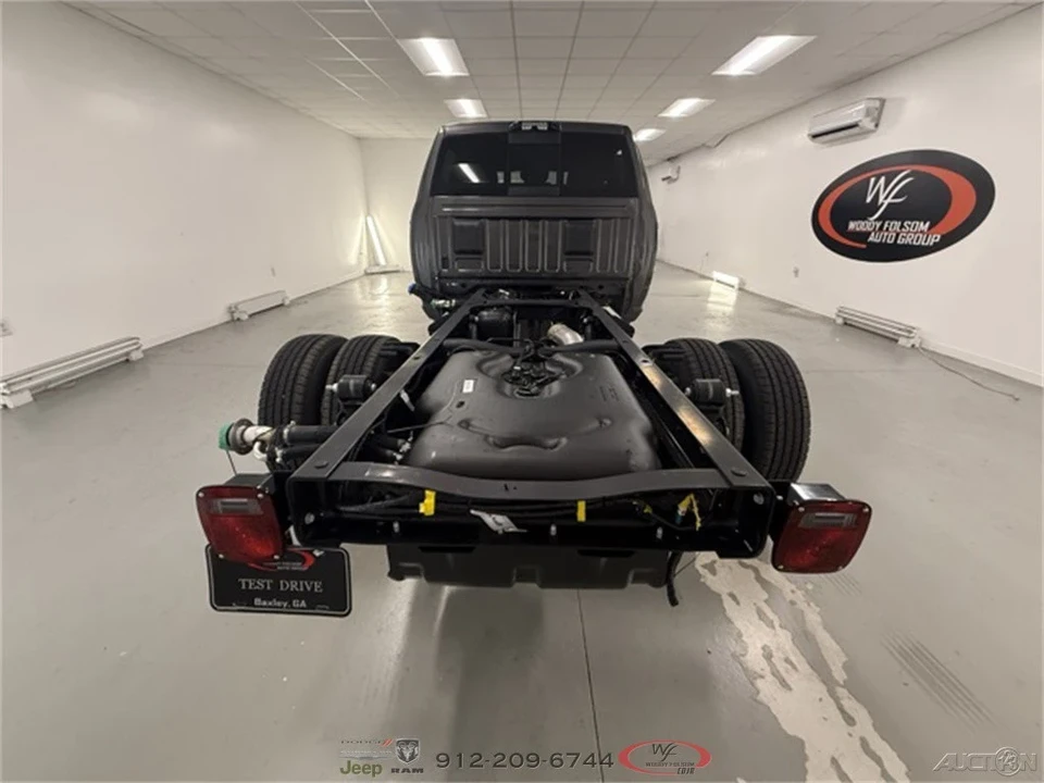 2025 Ram 3500 - Image 7 of 12