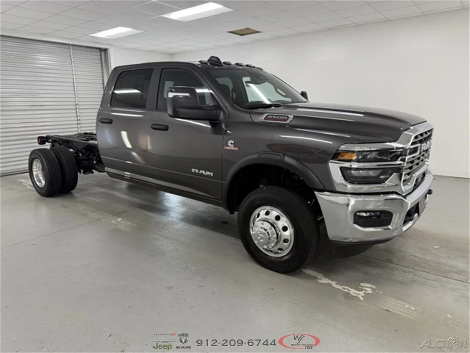 2025 Ram 3500 - Image 3 of 12