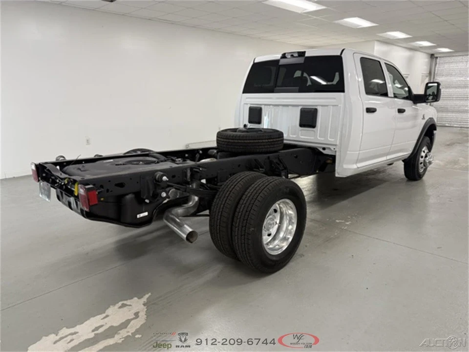 2025 Ram 3500 - Image 6 of 12