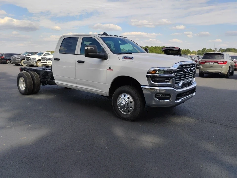 2025 Ram 3500 - Image 3 of 12