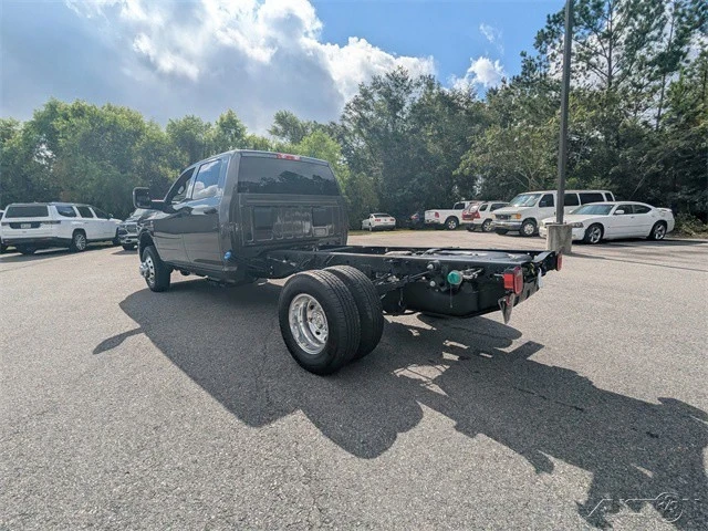 2025 Ram 3500 - Image 6 of 12
