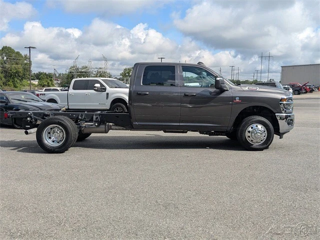 2025 Ram 3500 - Image 3 of 12
