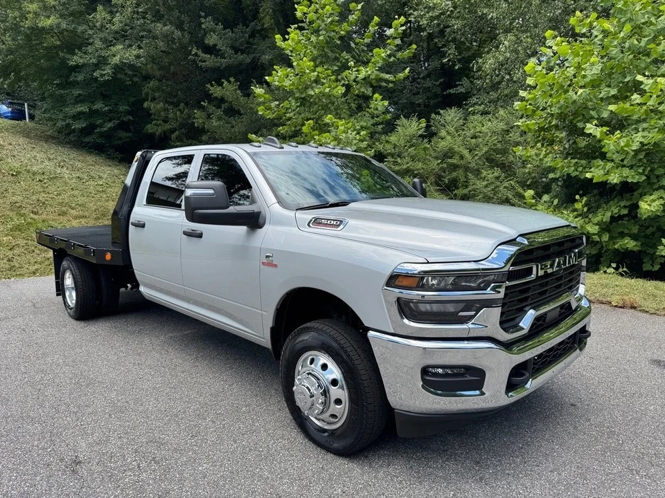 2025 Ram 3500 - Image 5 of 21