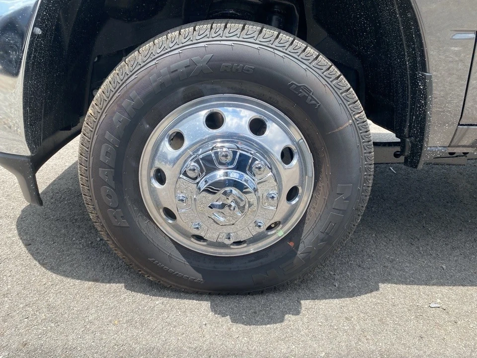 2025 Ram 3500 - Image 9 of 12