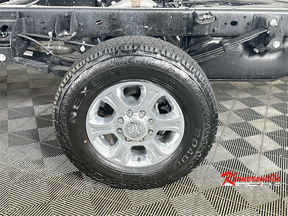 2025 Ram 3500 - Image 17 of 21
