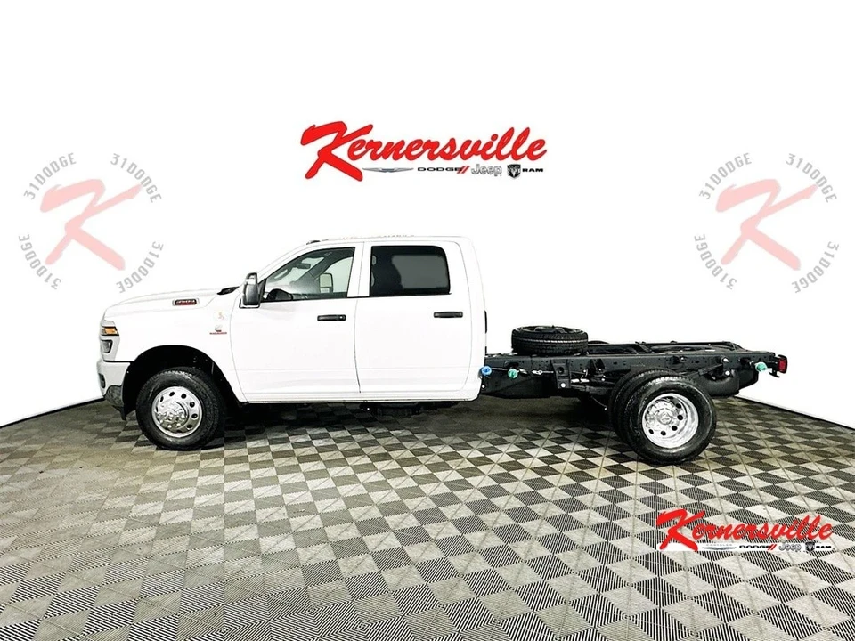 2025 Ram 3500 - Image 4 of 12