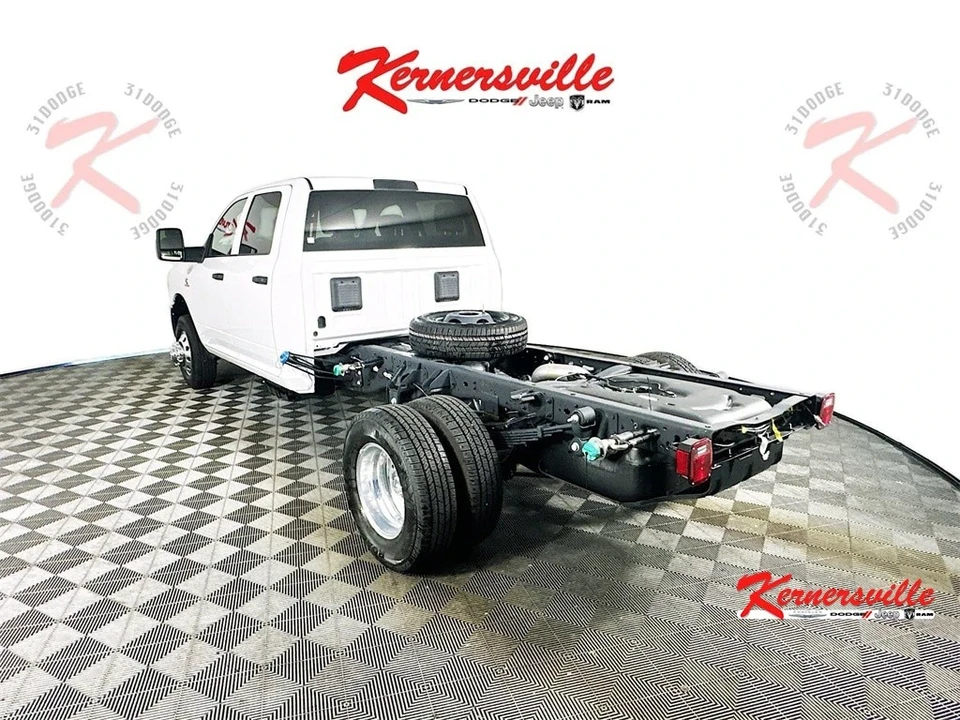 2025 Ram 3500 - Image 5 of 12