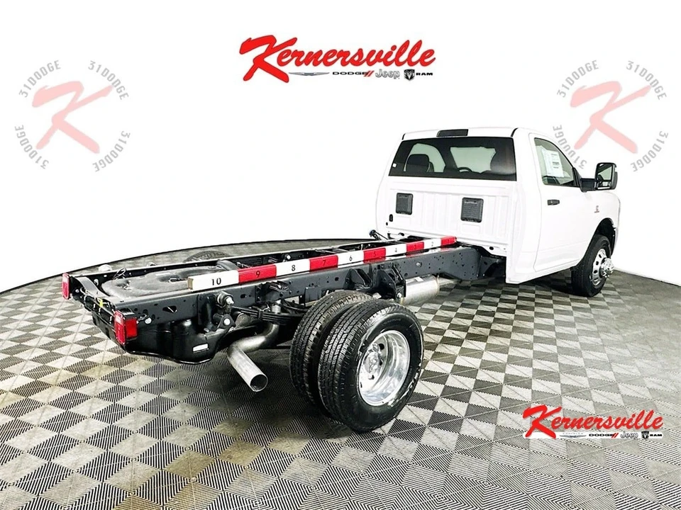 2025 Ram 3500 - Image 7 of 12