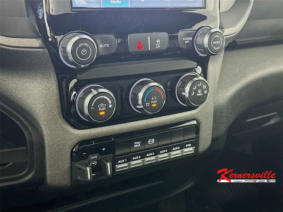 2025 Ram 3500 - Image 15 of 21