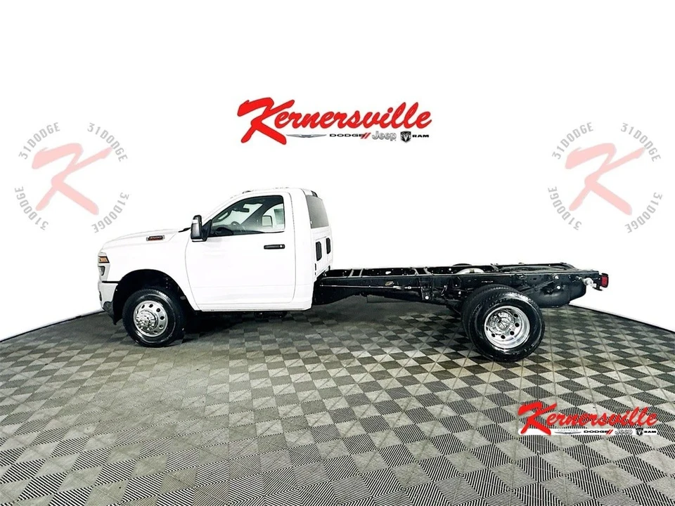 2025 Ram 3500 - Image 4 of 12