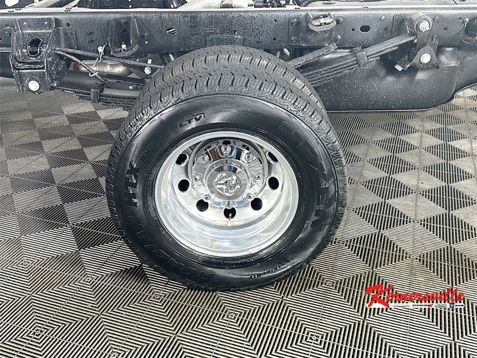 2025 Ram 3500 - Image 16 of 20