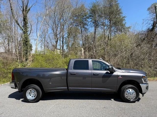 2025 Ram 3500 - Image 5 of 21