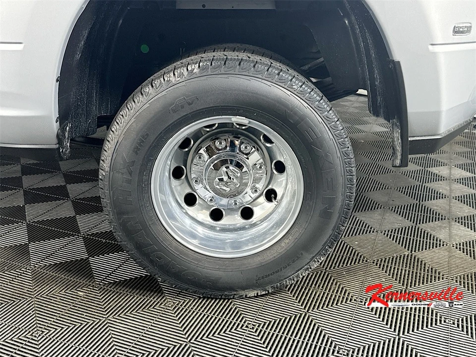 2025 Ram 3500 - Image 17 of 21