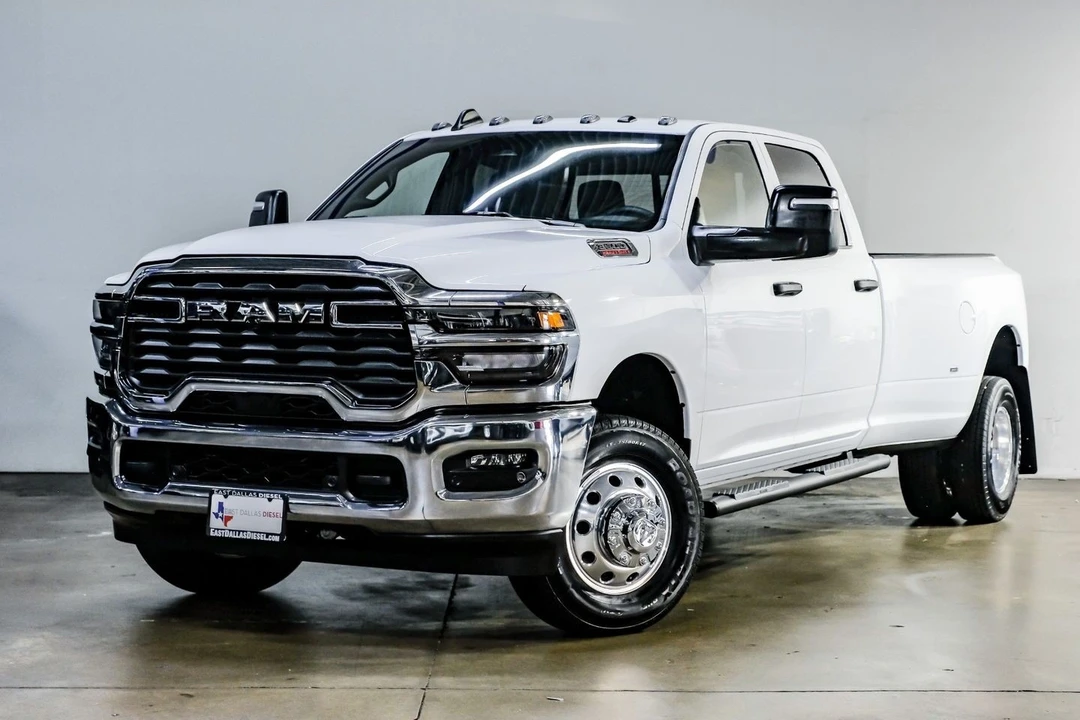 2025 Ram 3500 - Image 7 of 12