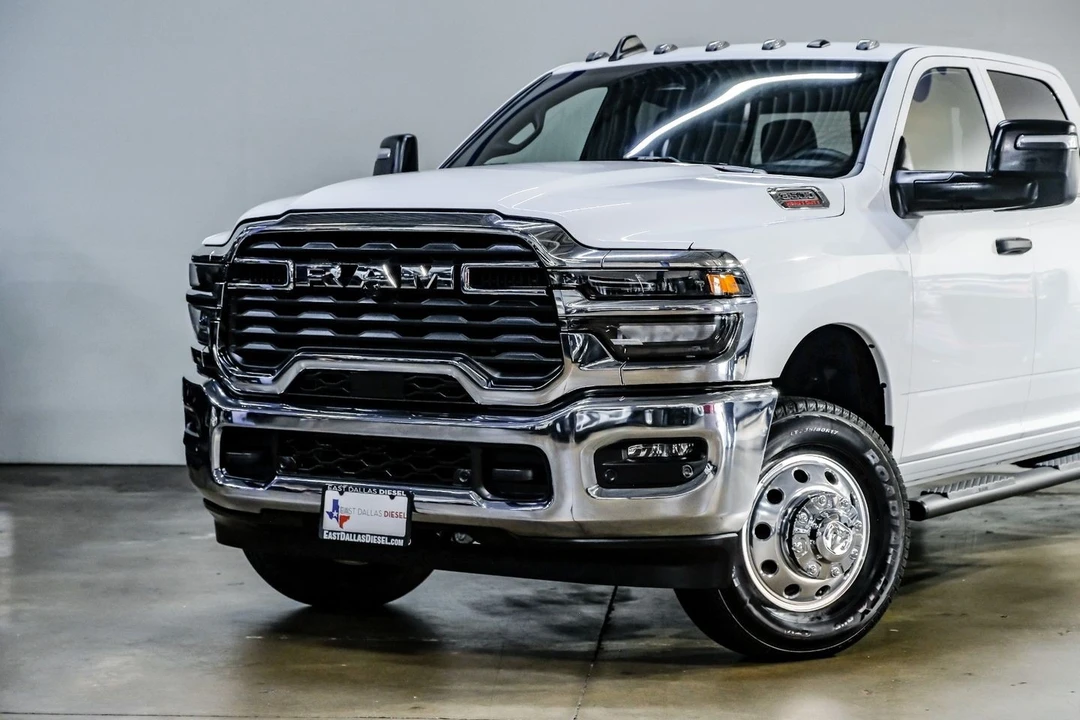 2025 Ram 3500 - Image 8 of 12