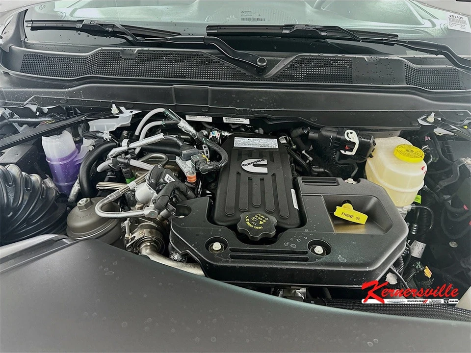 2025 Ram 3500 - Image 16 of 19