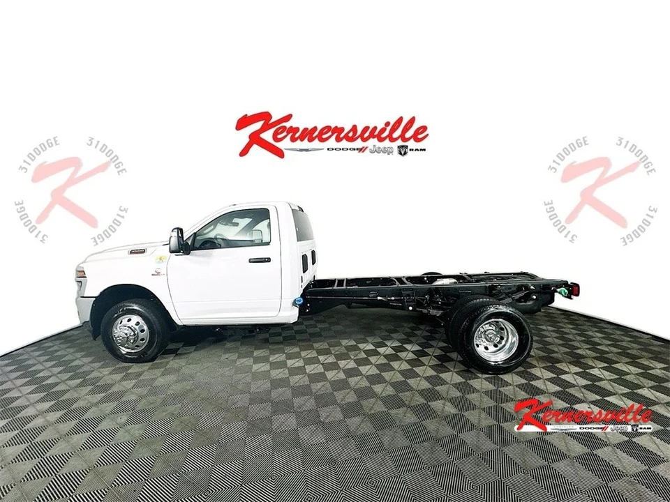 2025 Ram 3500 - Image 4 of 12