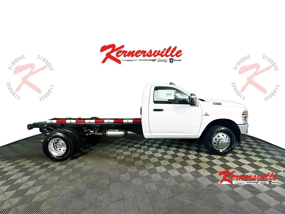 2025 Ram 3500 - Image 8 of 12