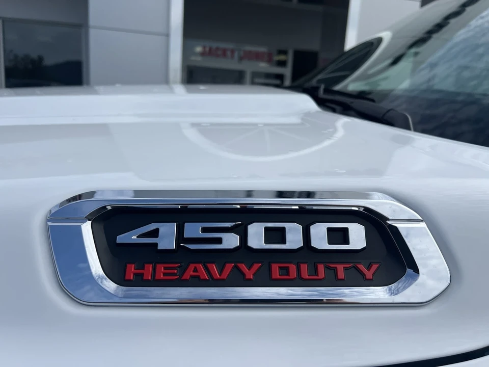 2025 Ram 4500 & 5500 - Image 7 of 12