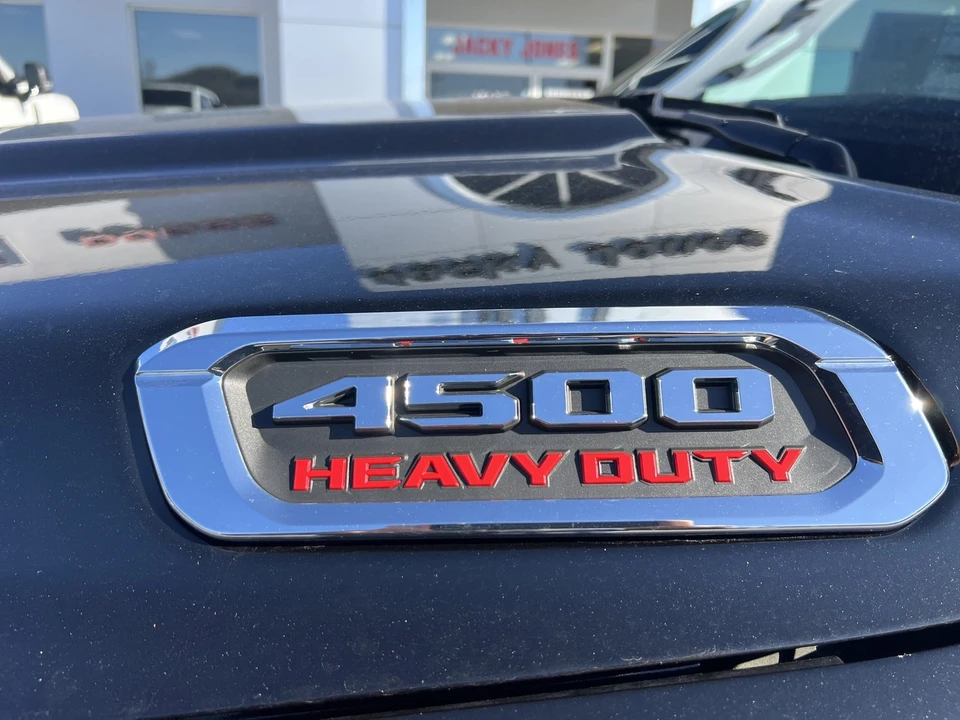 2025 Ram 4500 & 5500 - Image 7 of 12