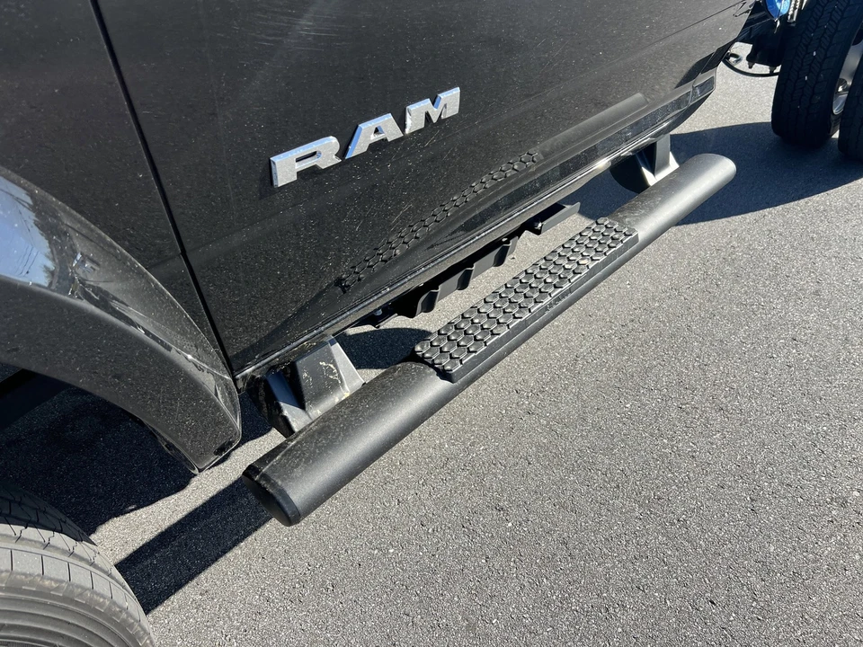 2025 Ram 4500 & 5500 - Image 11 of 12