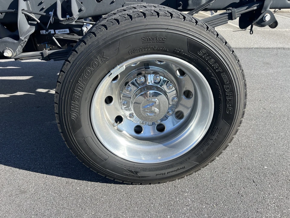 2025 Ram 4500 & 5500 - Image 10 of 12