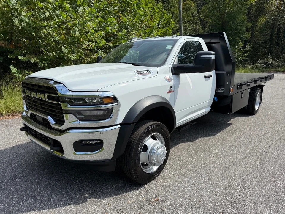 2025 Ram 4500 & 5500 - Image 3 of 21