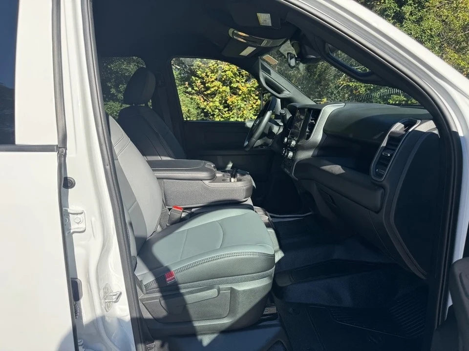 2025 Ram 4500 & 5500 - Image 20 of 21