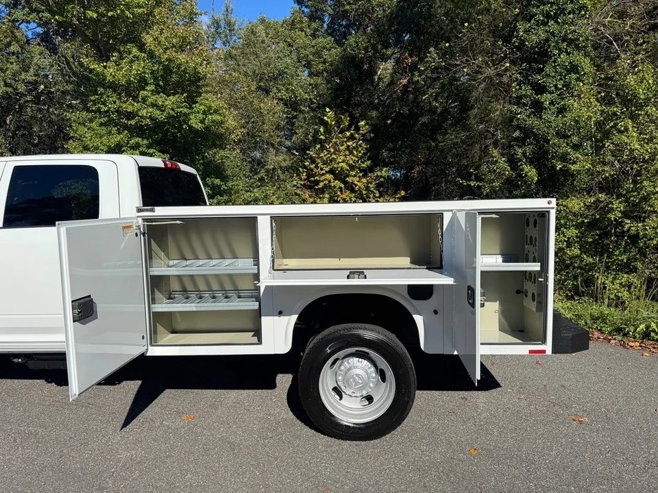 2025 Ram 4500 & 5500 - Image 12 of 12