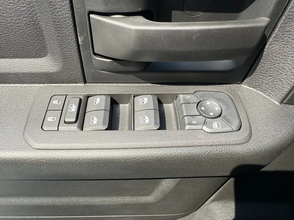 2025 Ram 4500 & 5500 - Image 16 of 21