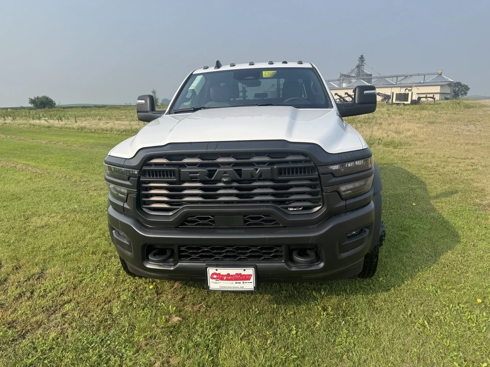2025 Ram 4500 & 5500 - Image 2 of 21