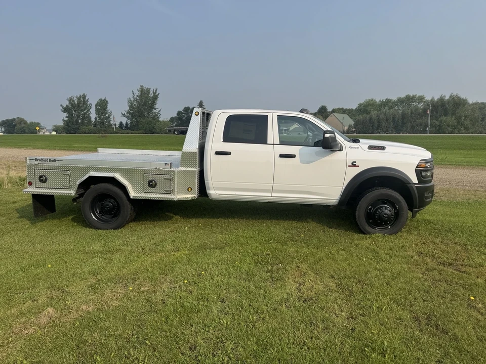2025 Ram 4500 & 5500 - Image 6 of 21